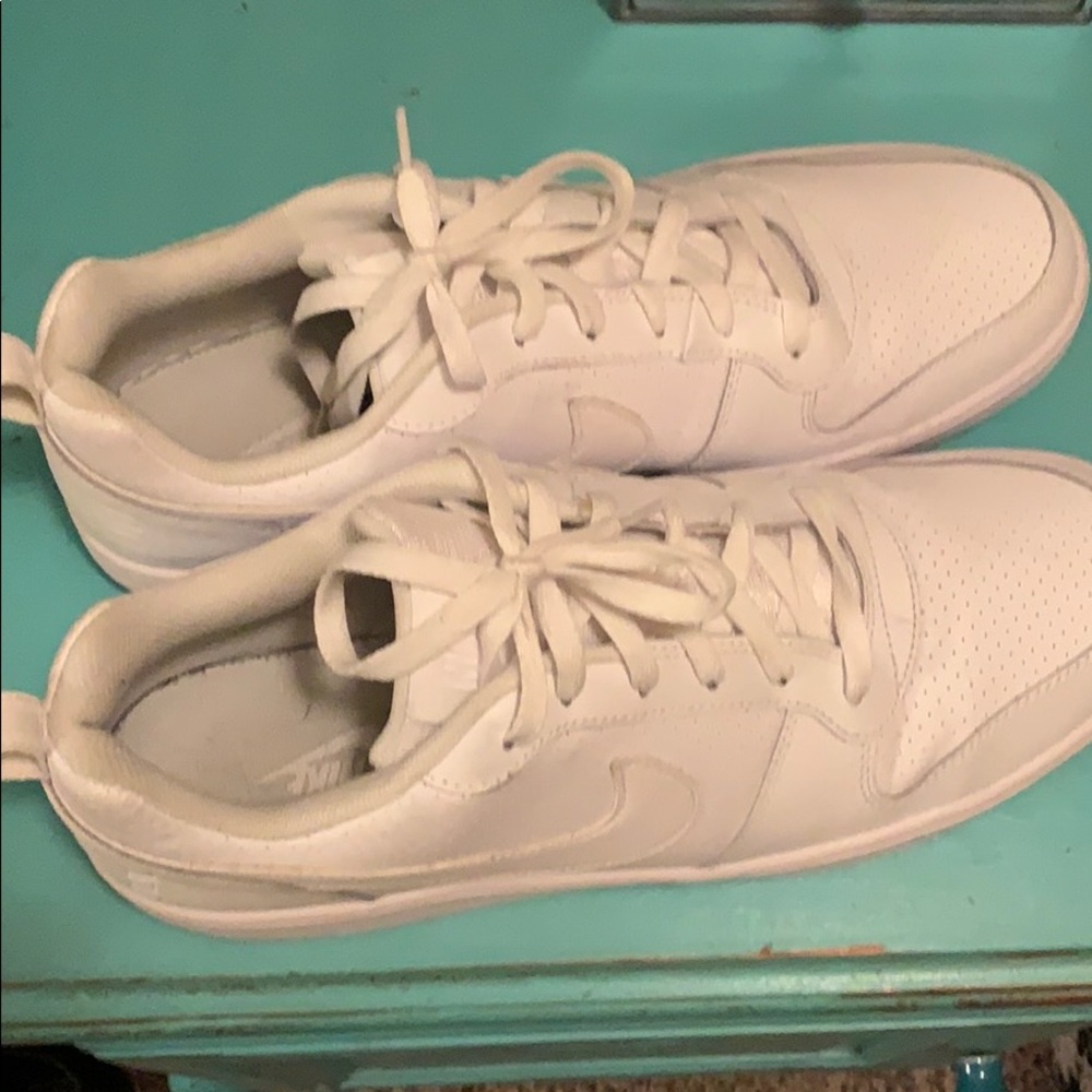 Men’s Nike Courts